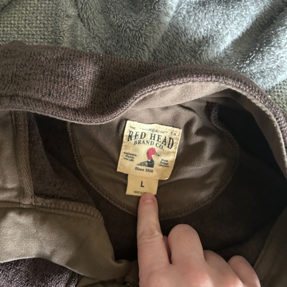 Men’s Sweater - Picture 2 of 2